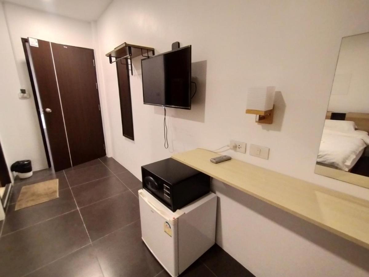 Breeze Hostel Jomtien Beach Exterior foto